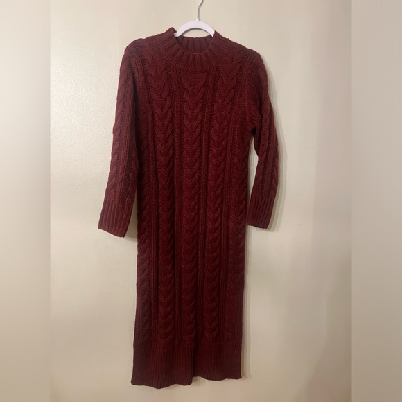 HYACINTH HOUSE
Maroon Maddox Sweater Dress
Size XS - Picture 4 of 8